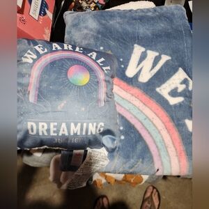 Kids throw blanket and pillow